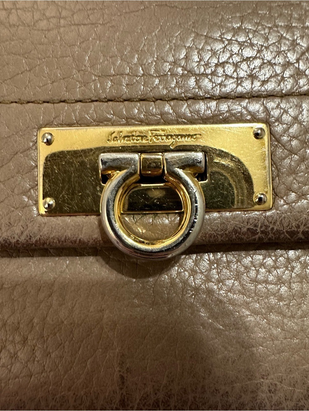 SALVATORE FERRAGAMO TAN LEATHER GANCINI CONTINENTAL WALLET MADE IN ITALY - Picture 6 of 15